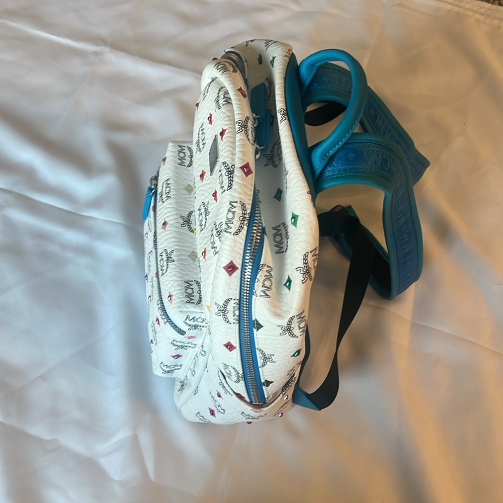 MCM - Picture 5 of 7